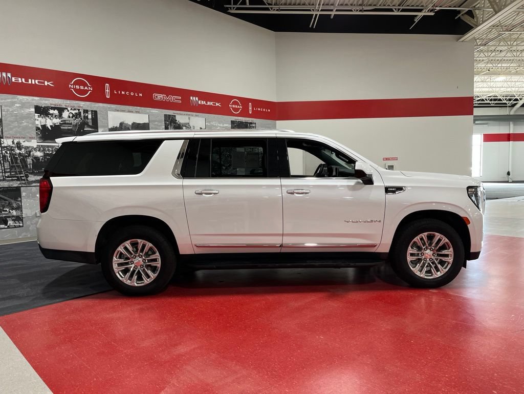 Certified 2024 GMC Yukon XL SLT AWD/4WD image 2