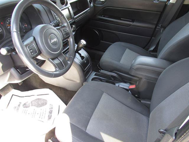 Used 2016 Jeep Patriot Latitude FWD image 9