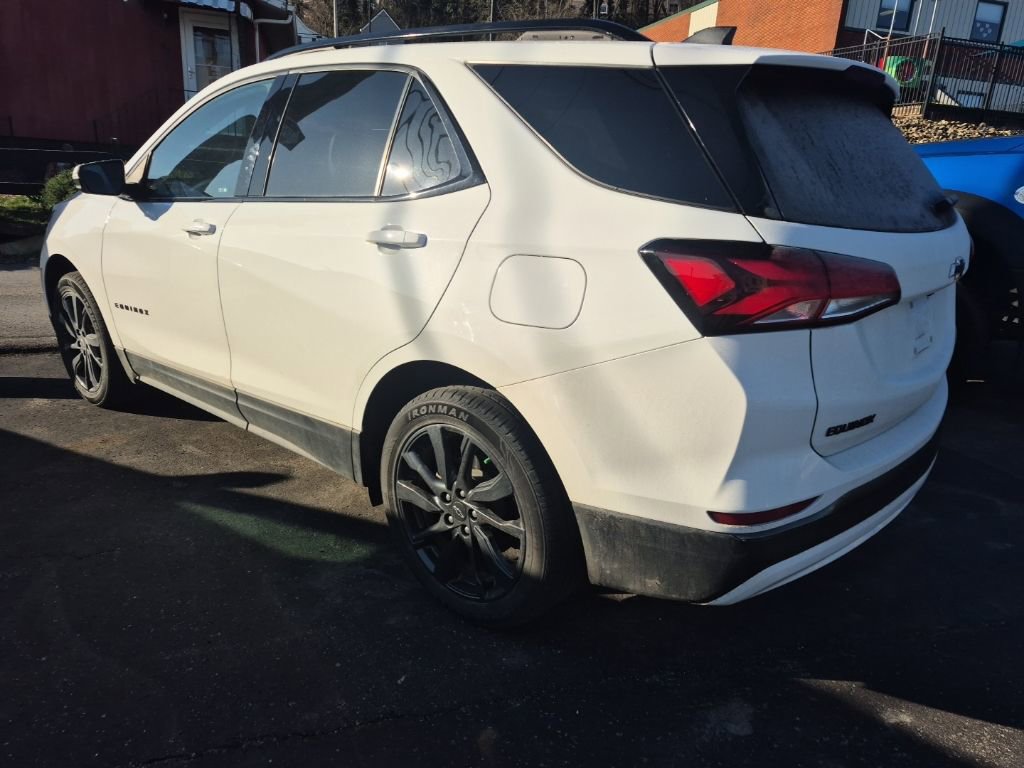 Used 2022 Chevrolet Equinox RS w/ RS Leather Package image 5