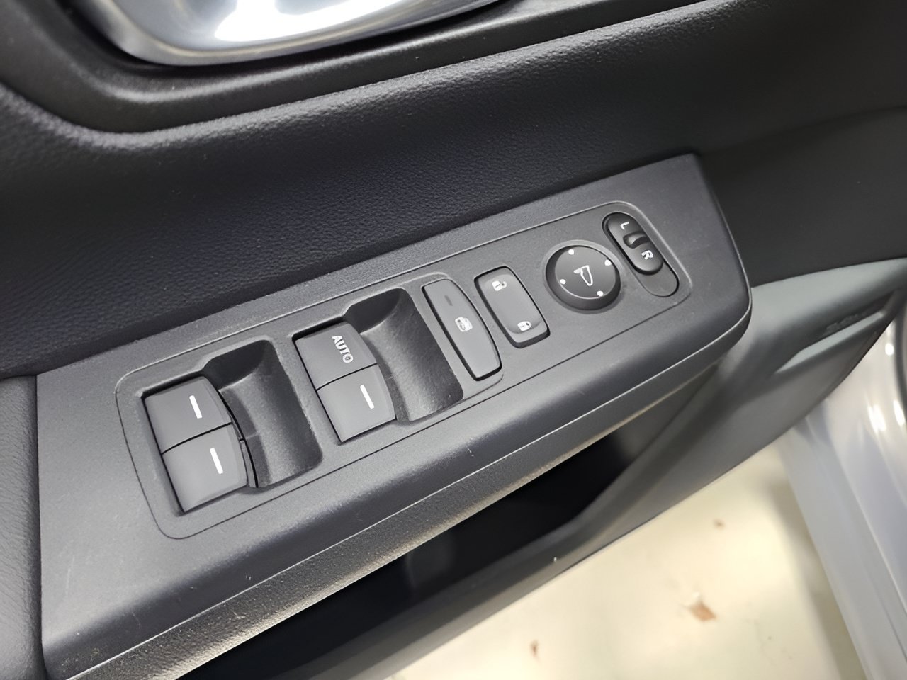 Used 2026 Honda CR-V LX image 20