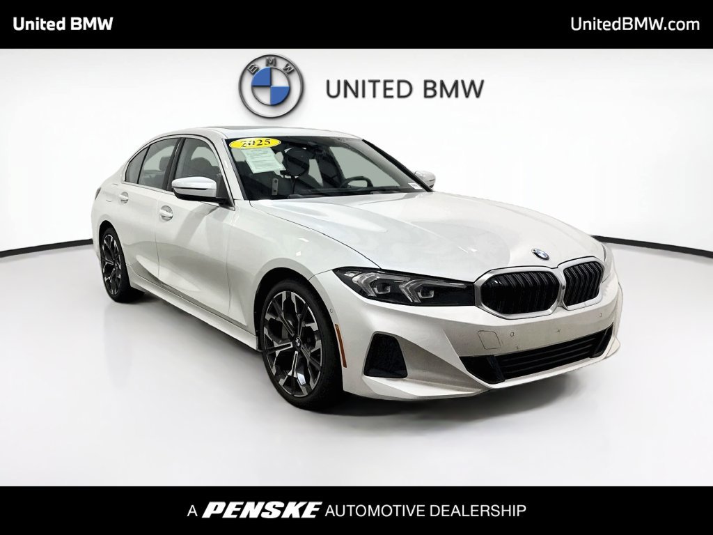 Certified 2025 BMW 330i Sedan RWD image 3