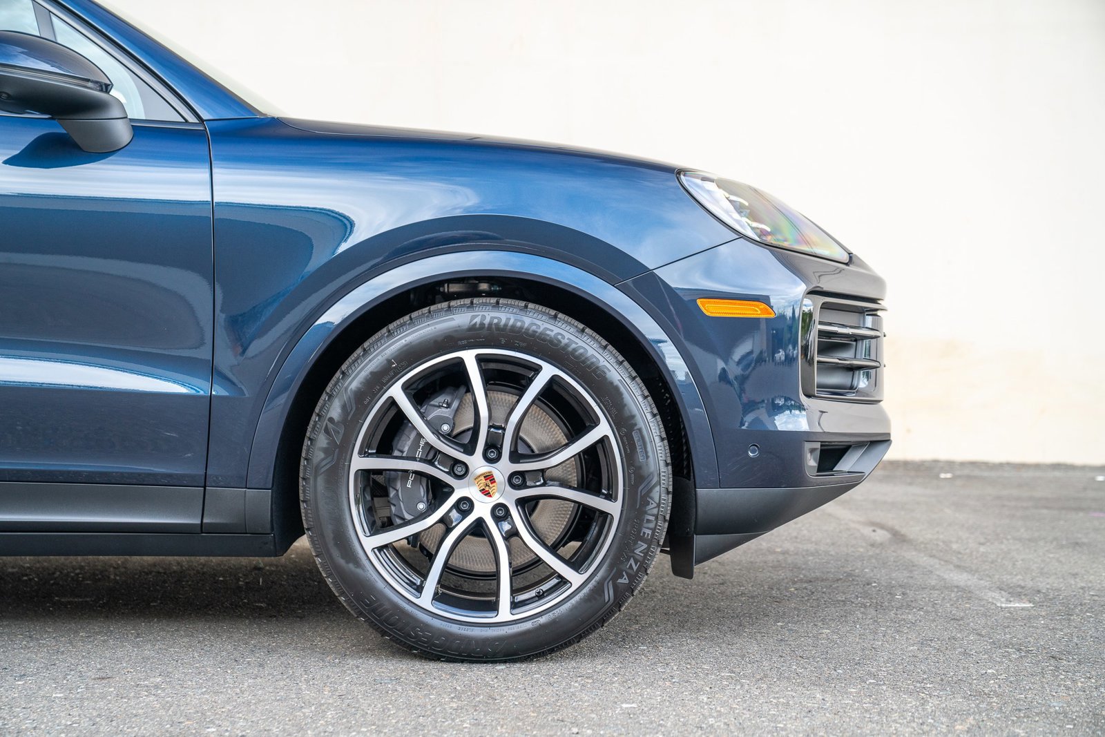 Certified 2025 Porsche Cayenne image 9