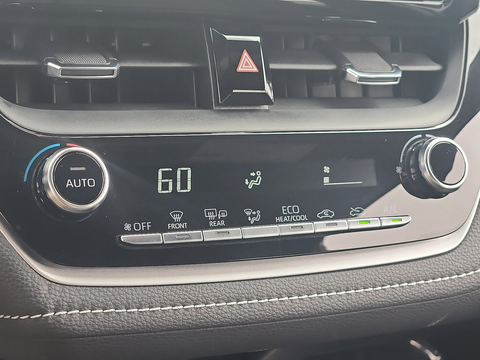 Used 2021 Toyota Corolla SE image 15