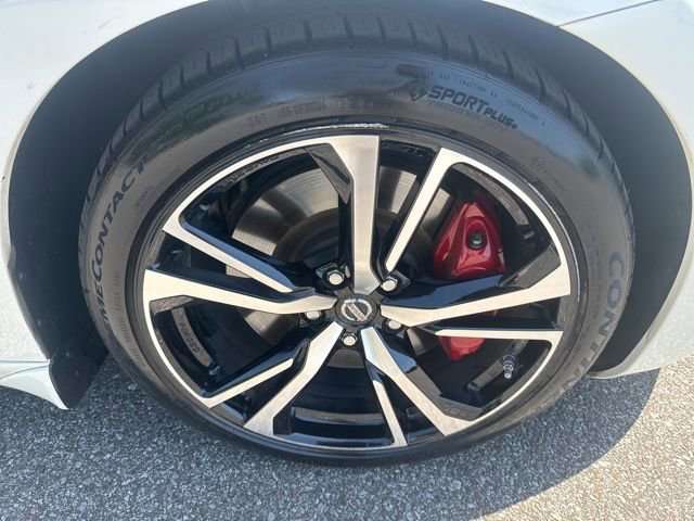 Used 2020 Nissan 370Z Touring Sport RWD image 13