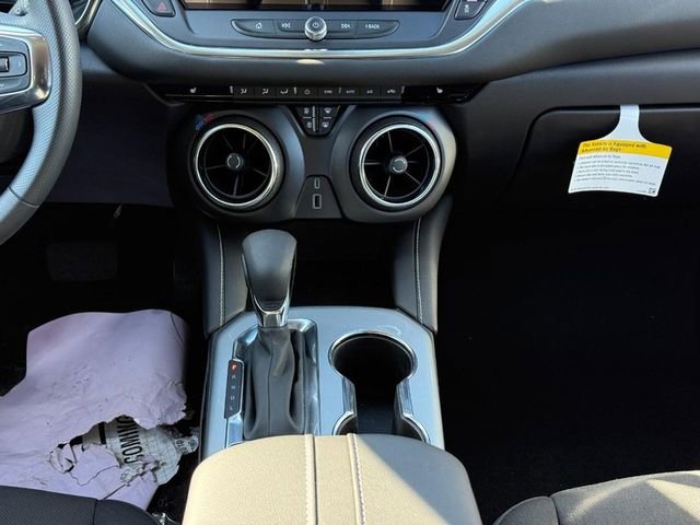 Used 2025 Chevrolet Blazer LT image 16