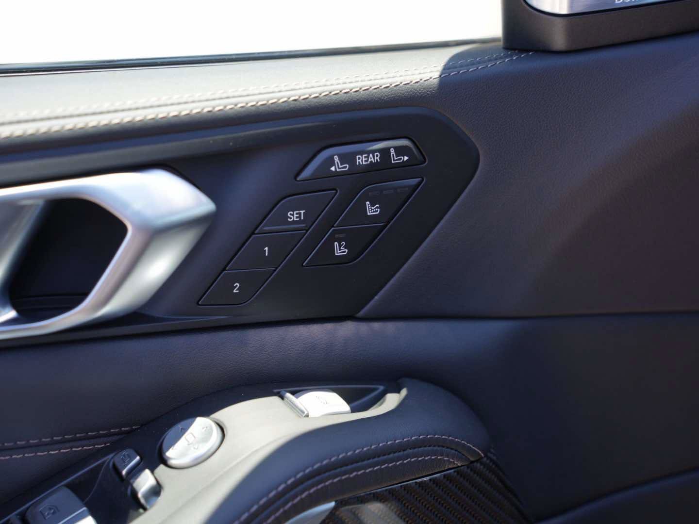 New 2026 BMW ALPINA XB7 AWD/4WD image 16