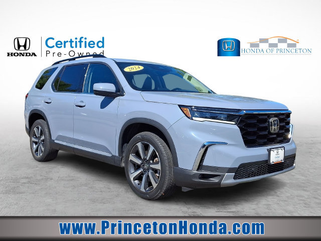 Certified 2024 Honda Pilot Touring image 1
