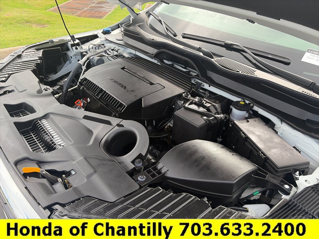 Used 2025 Honda Pilot Touring image 32