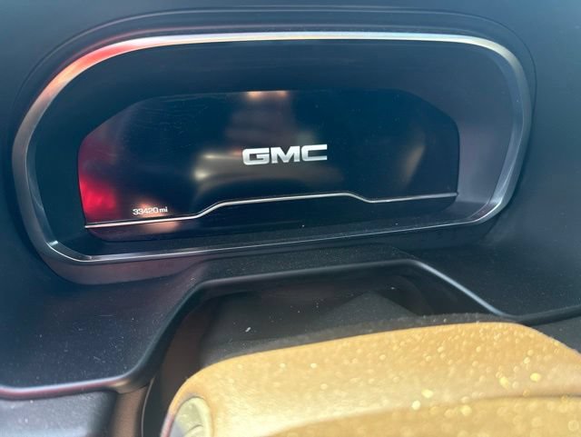 Certified 2023 GMC Yukon SLT w/ SLT Premium Package AWD/4WD image 8