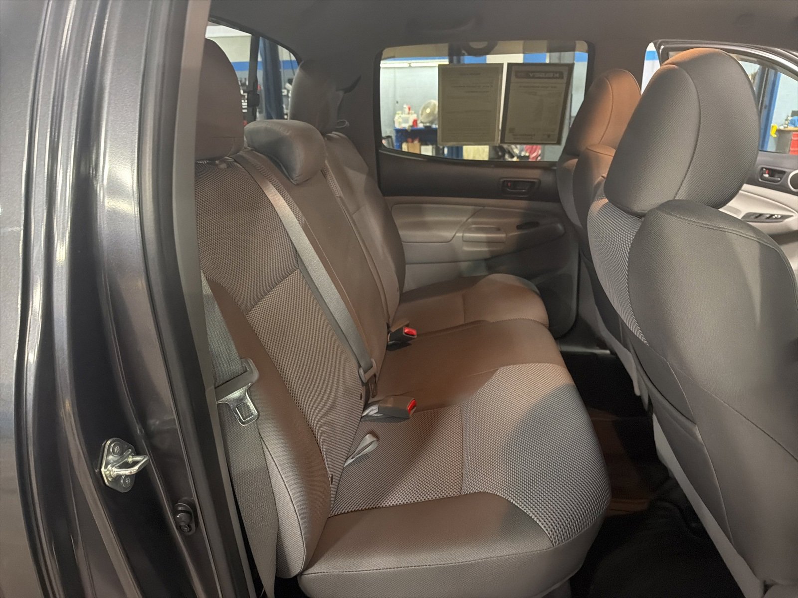 Used 2015 Toyota Tacoma 4x4 Double Cab image 24