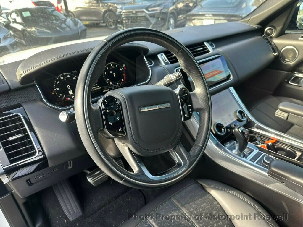 Used 2018 Land Rover Range Rover Sport HSE Dynamic image 10