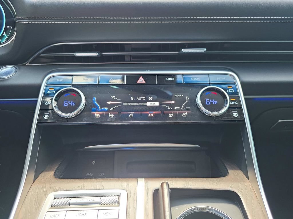 Used 2022 Genesis GV80 2.5T w/ Prestige Package 04 AWD/4WD image 20