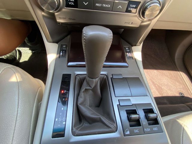 Used 2019 Lexus GX 460 AWD/4WD image 25