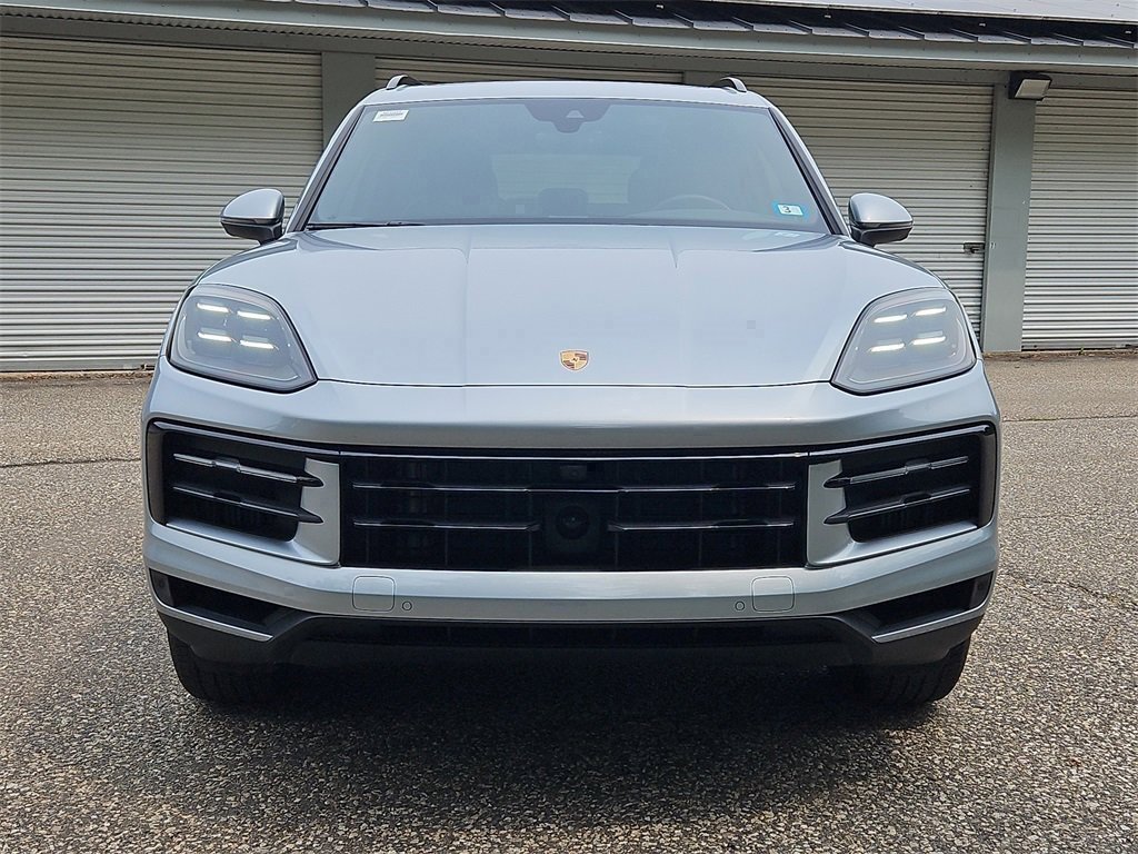 Certified 2025 Porsche Cayenne image 10