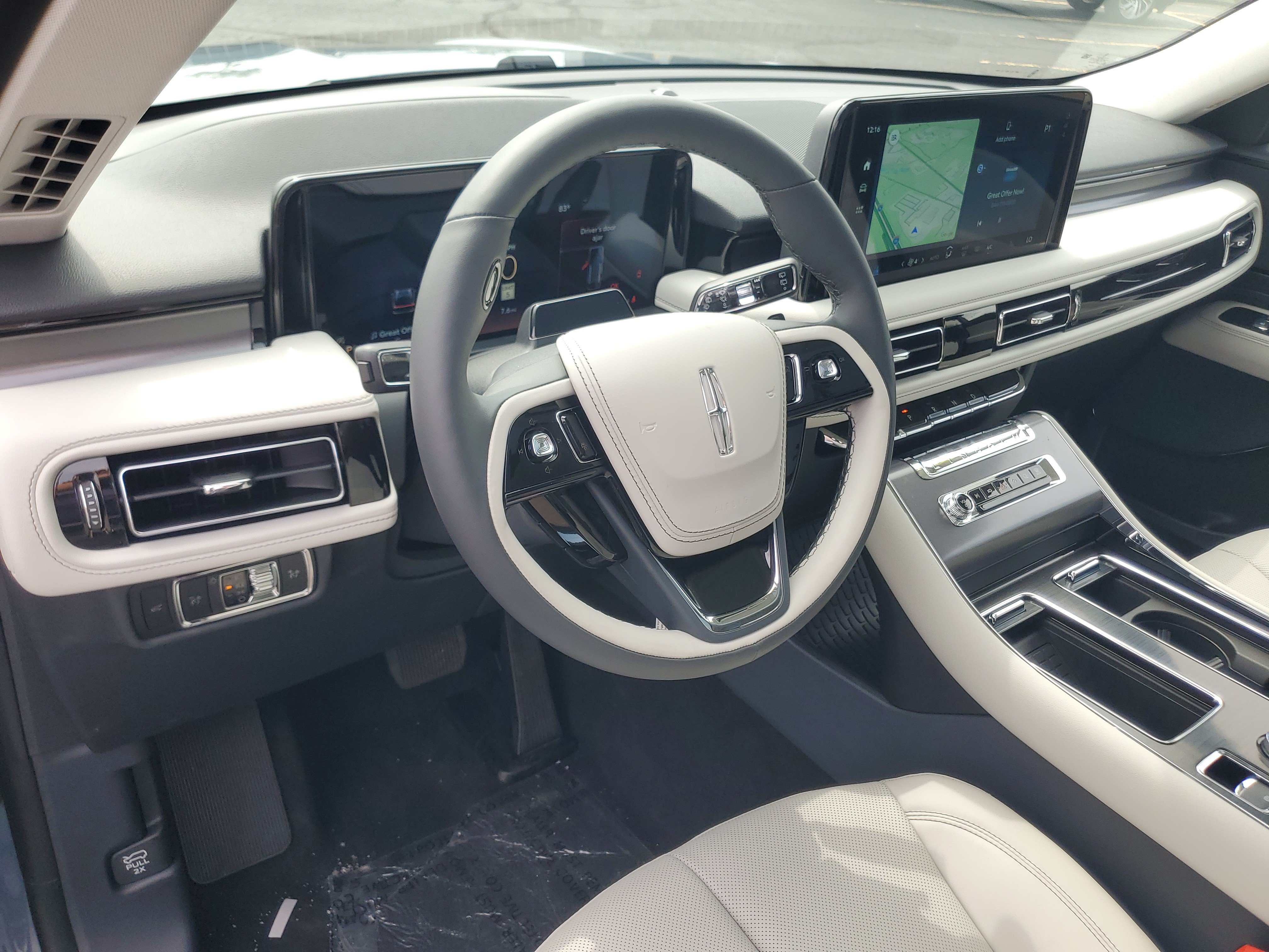 New 2026 Lincoln Aviator AWD image 12