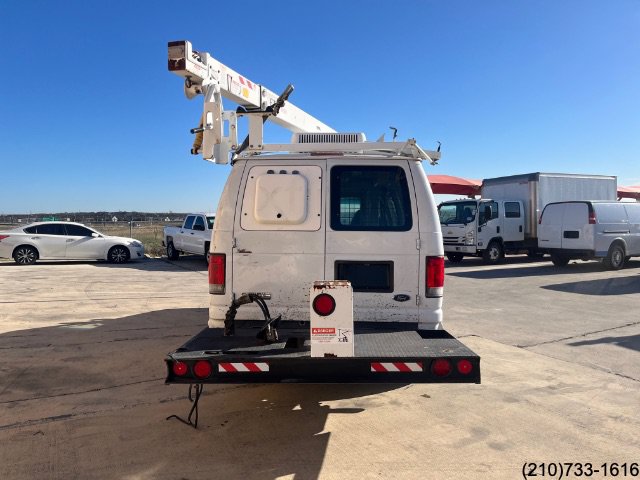 Used 2006 Ford E-350 and Econoline 350 Super Duty RWD image 6