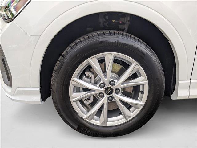 New 2025 Audi Q3 2.0T Premium image 9