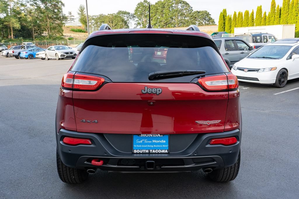 Used 2017 Jeep Cherokee Trailhawk AWD/4WD image 10