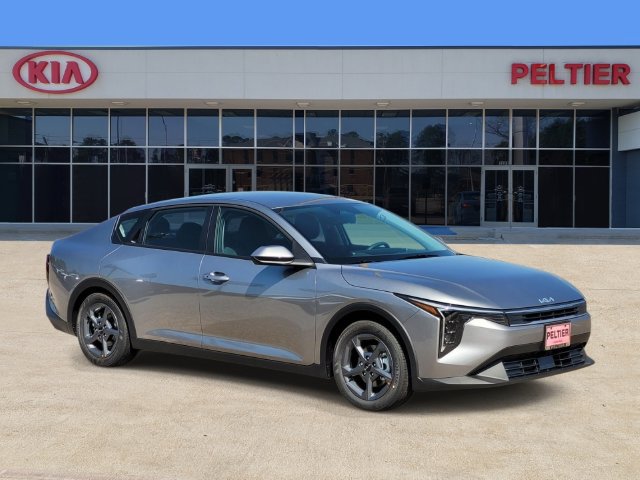 New 2026 Kia K4 FWD image 1