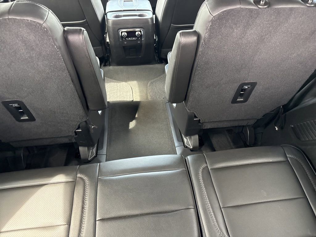 Used 2021 GMC Yukon Denali AWD/4WD image 15