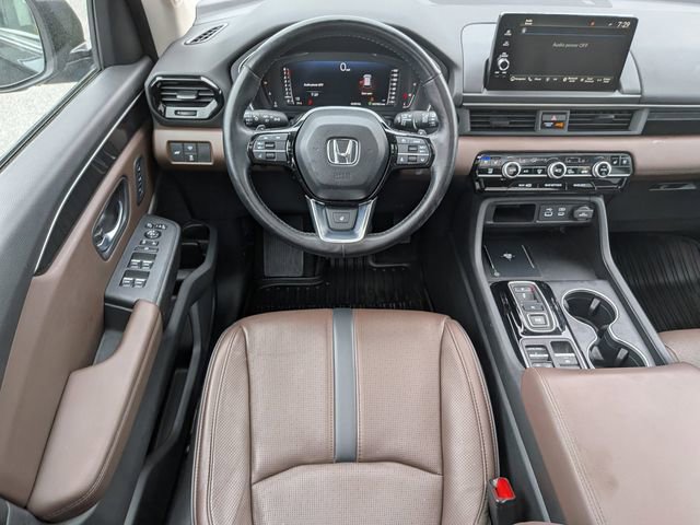 Used 2023 Honda Pilot Elite image 16