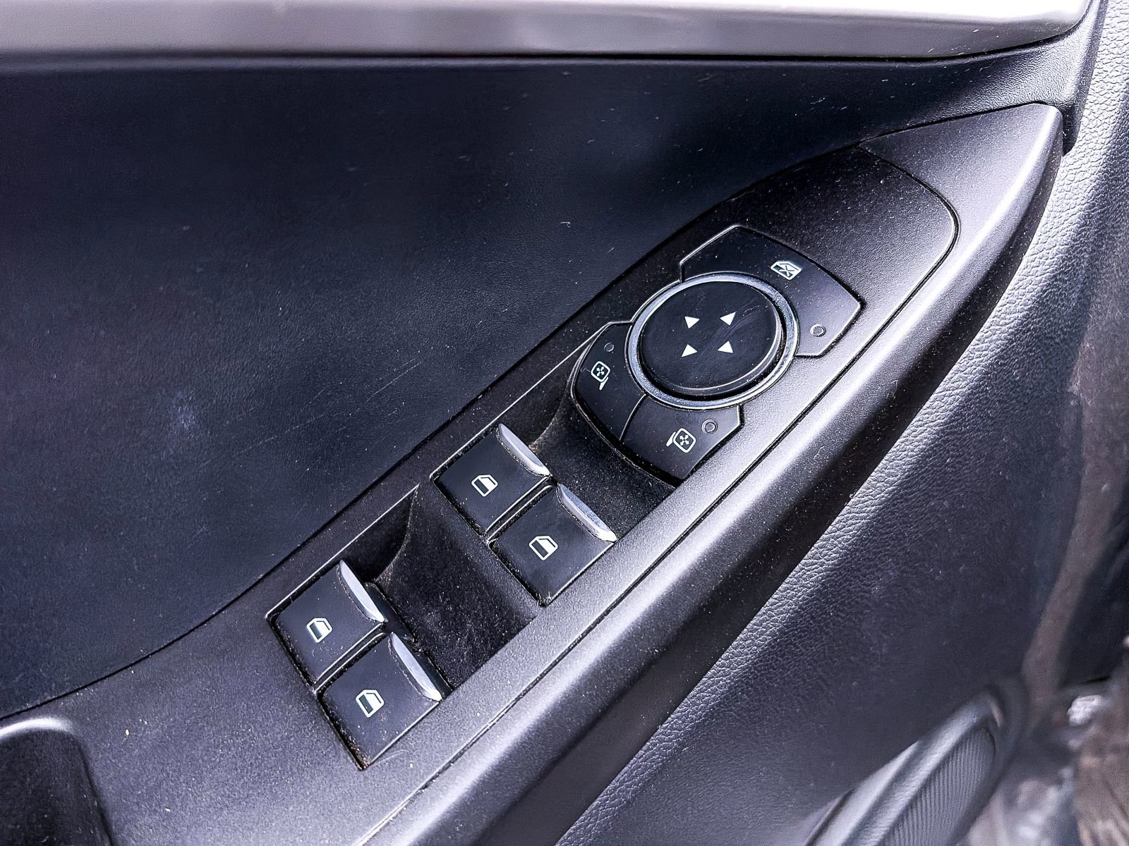 Used 2021 Ford Explorer 2WD image 13