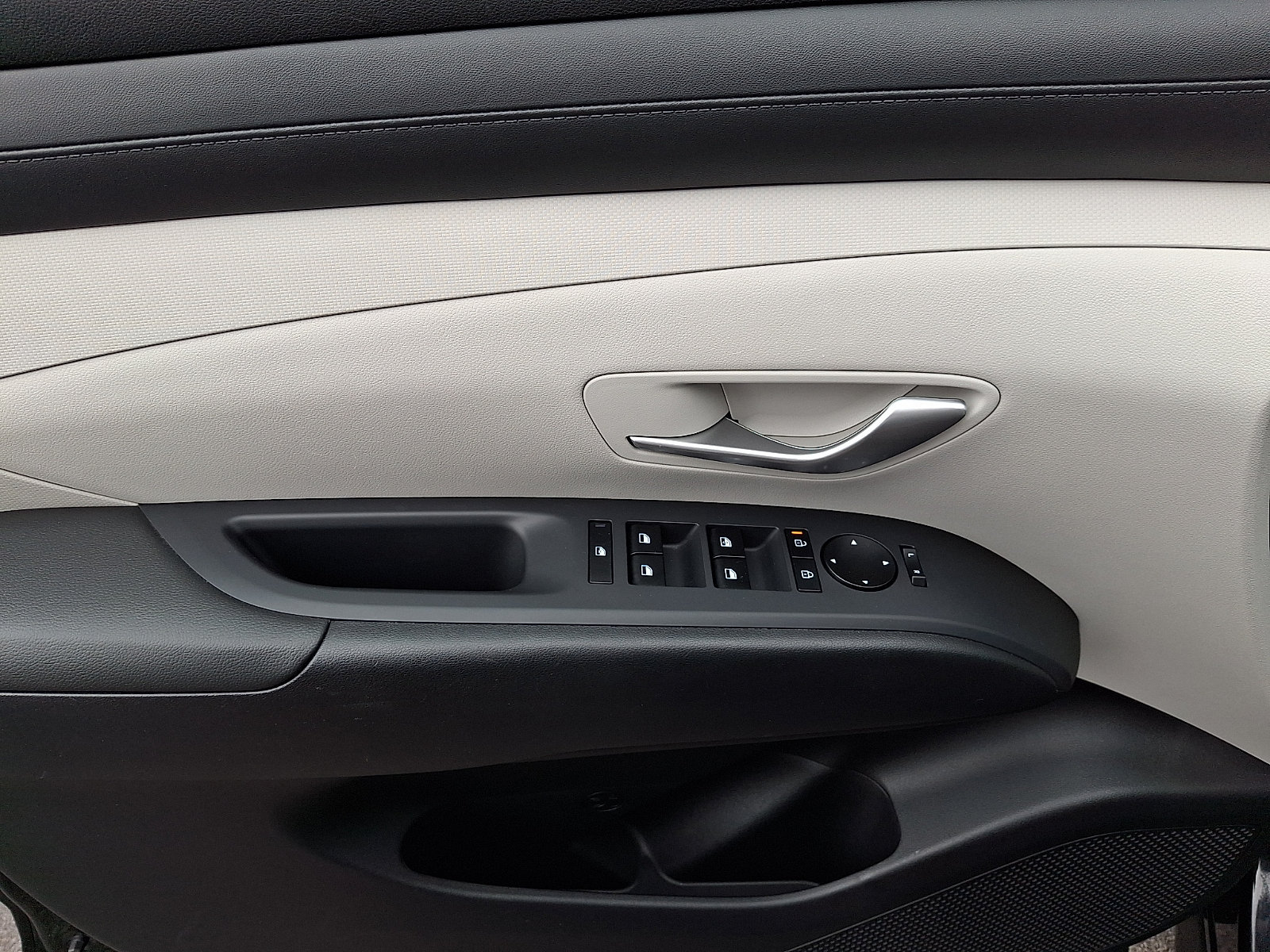 Used 2025 Hyundai Tucson SE AWD/4WD image 12