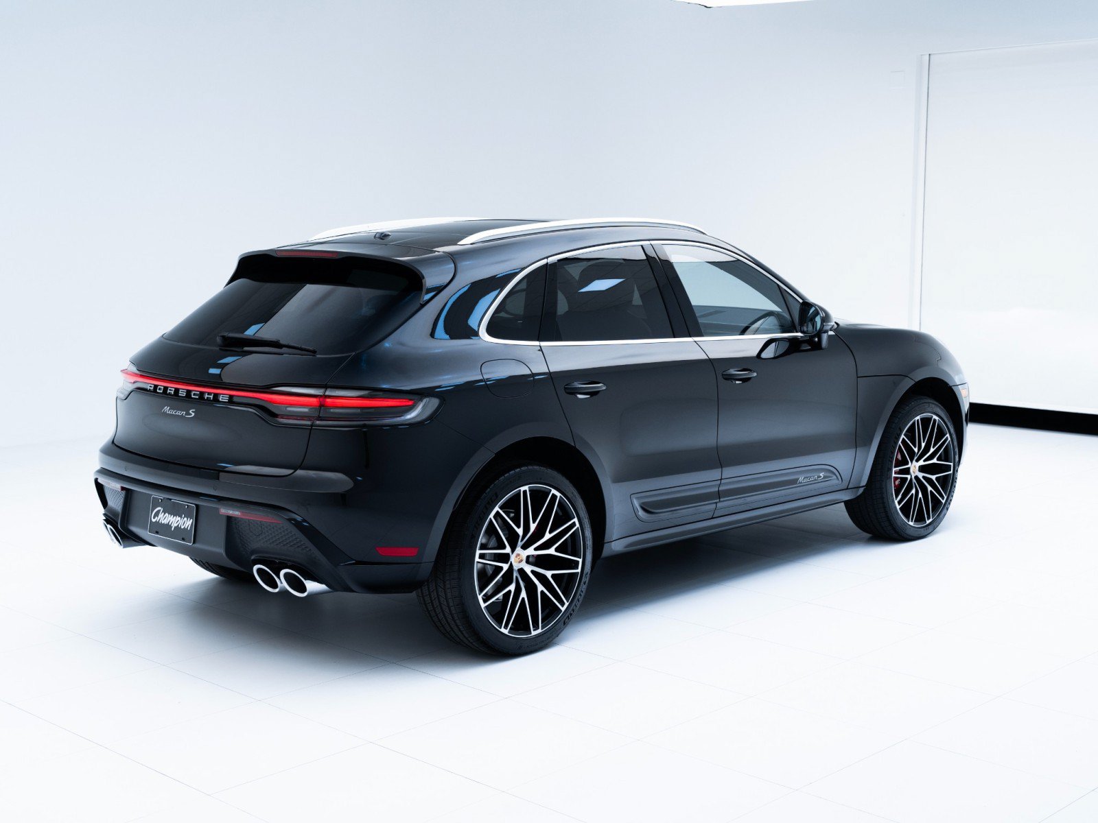 New 2026 Porsche Macan S AWD/4WD image 9