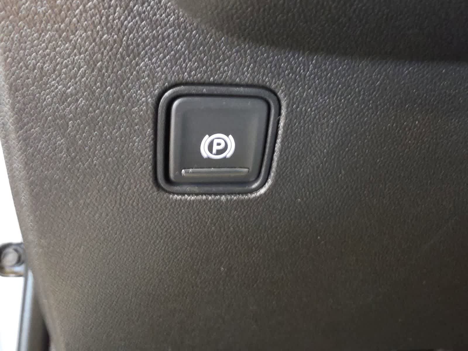 Used 2023 GMC Terrain SLT w/ Infotainment Package II AWD/4WD image 20