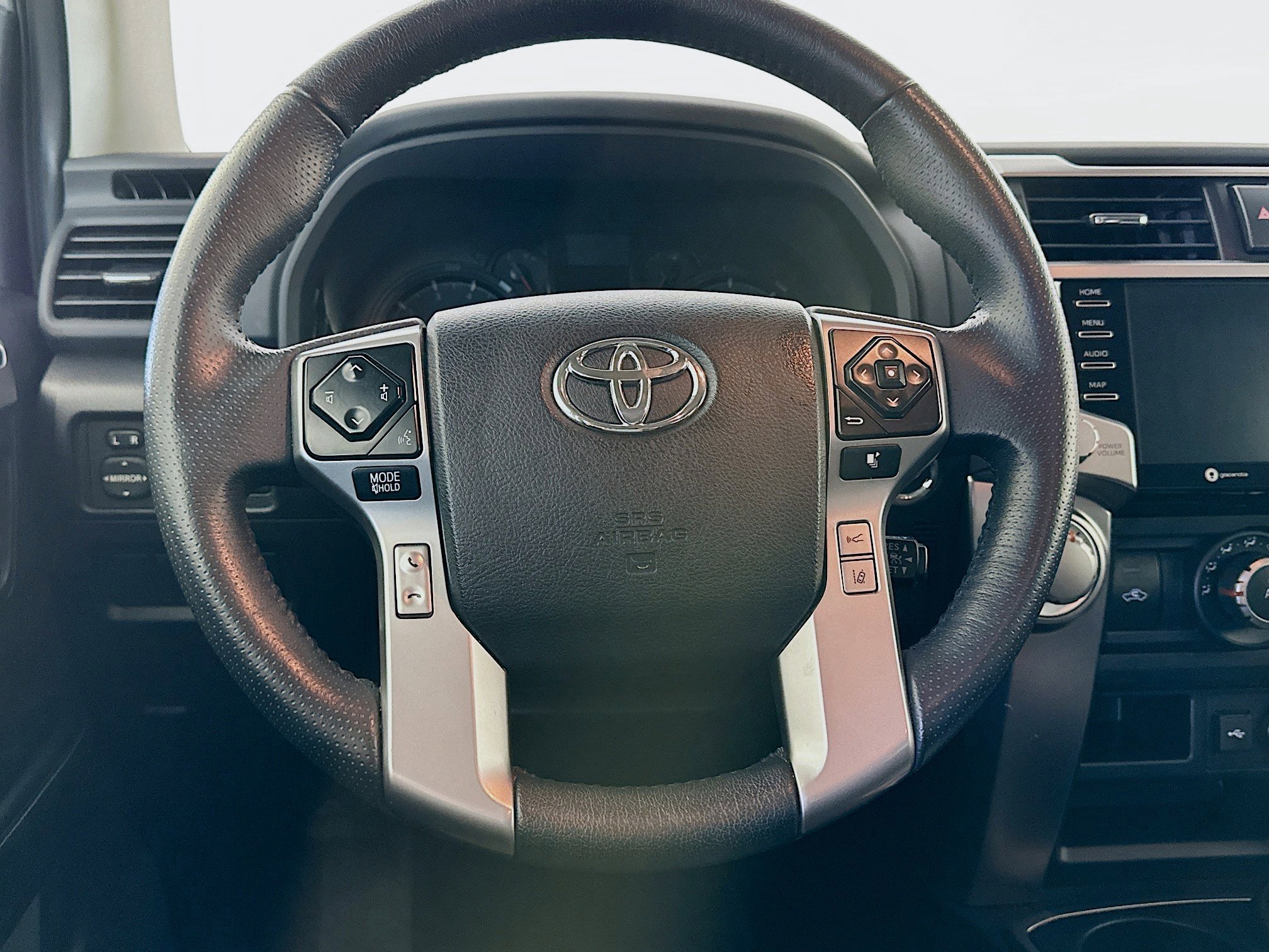 Used 2024 Toyota 4Runner SR5 AWD/4WD image 18