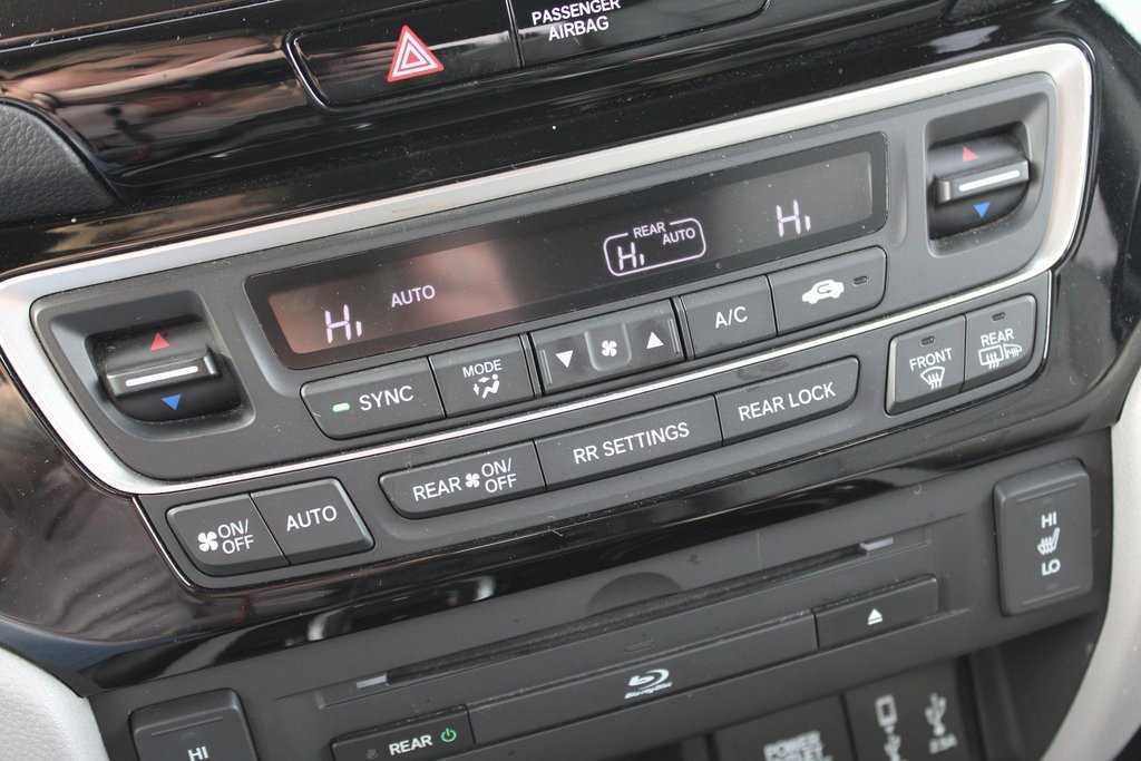 Used 2017 Honda Pilot Touring image 22