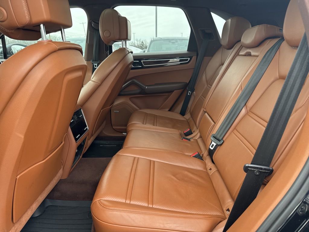 Used 2019 Porsche Cayenne image 19