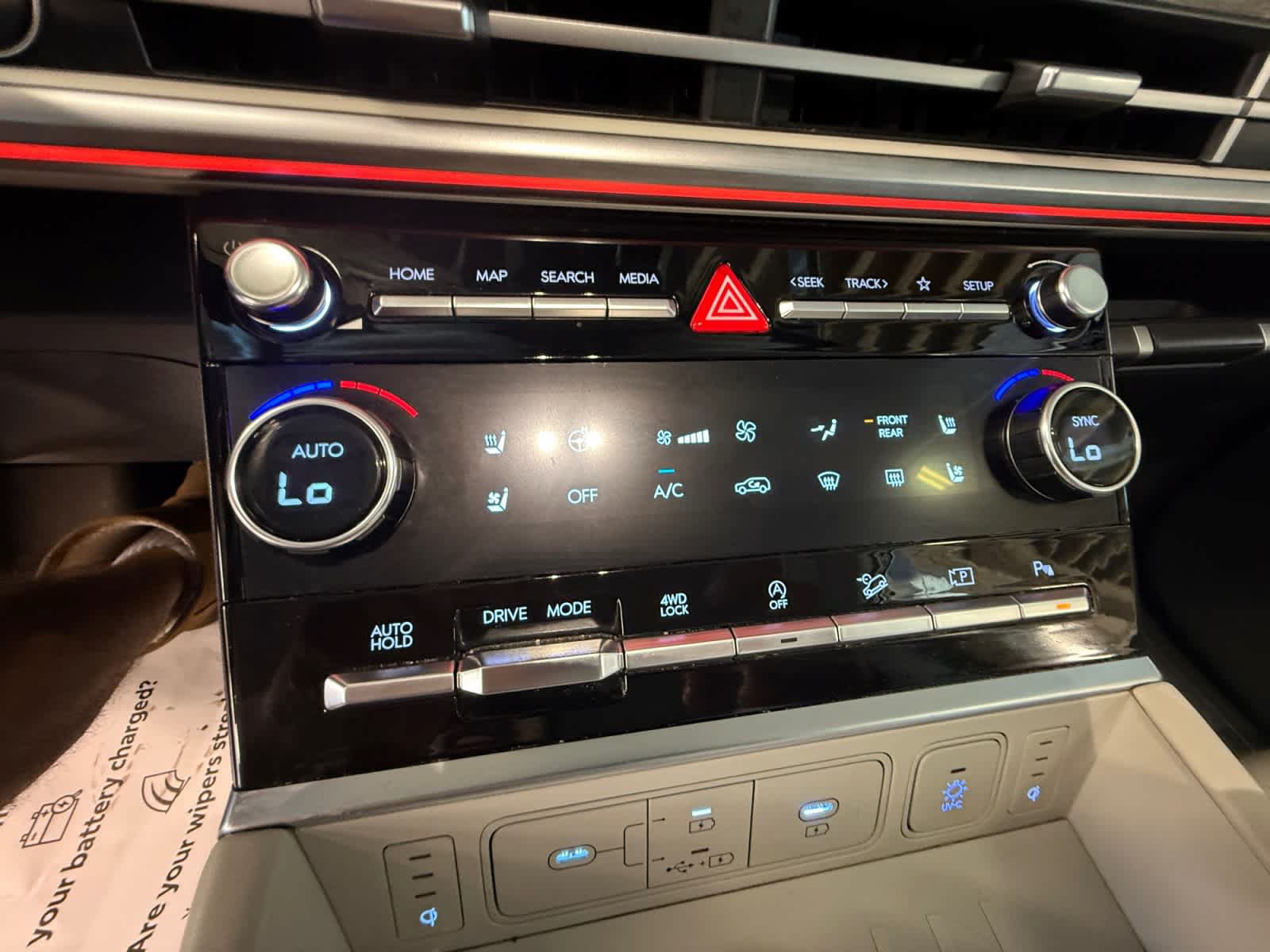 Used 2024 Hyundai Santa Fe Calligraphy AWD/4WD image 17