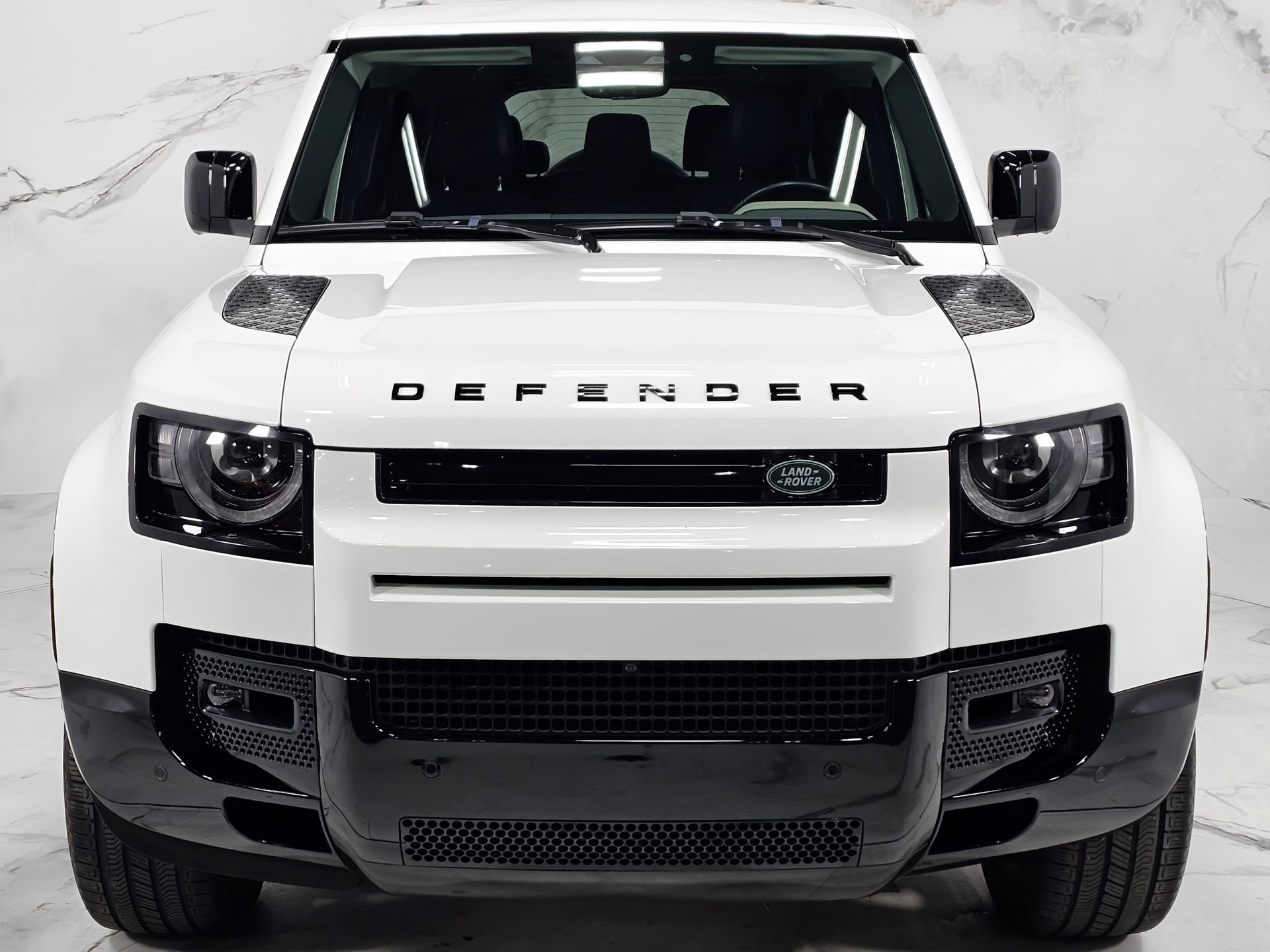 Used 2024 Land Rover Defender 130 X-Dynamic SE AWD/4WD image 6