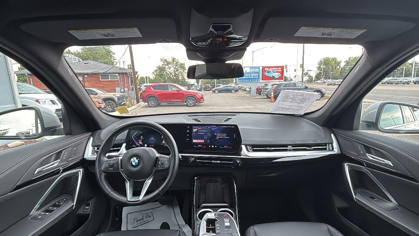 Used 2025 BMW X1 xDrive28i AWD/4WD image 14
