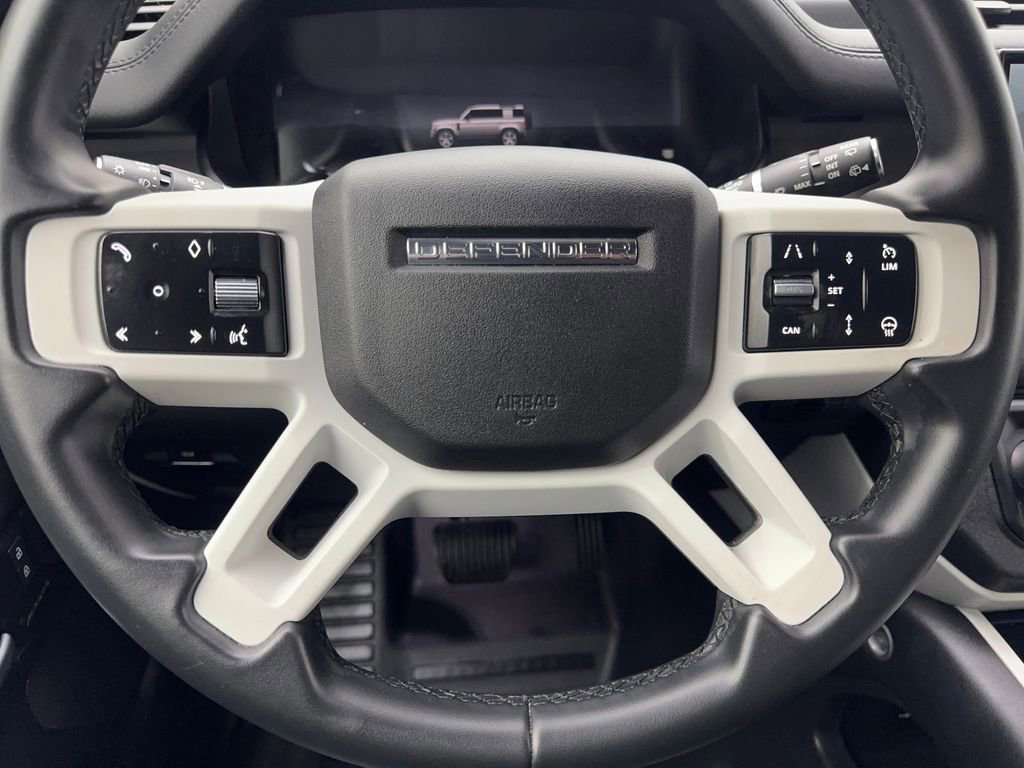 Used 2025 Land Rover Defender 110 S image 55