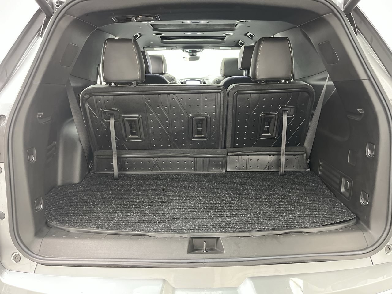 Certified 2023 Chevrolet Traverse Premier w/ LPO, Cargo Package AWD/4WD image 34