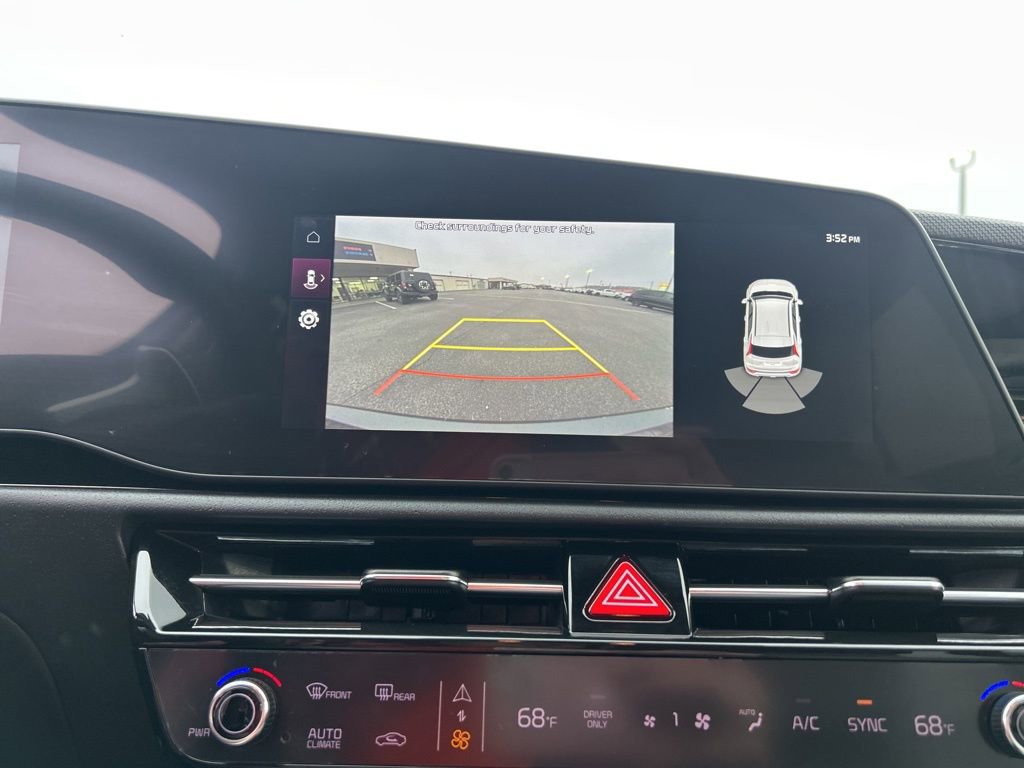 Used 2023 Kia Niro EX image 21