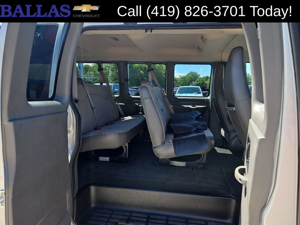 Certified 2018 Chevrolet Express 3500 LT w/ LT Preferred Equipment Group RWD image 27