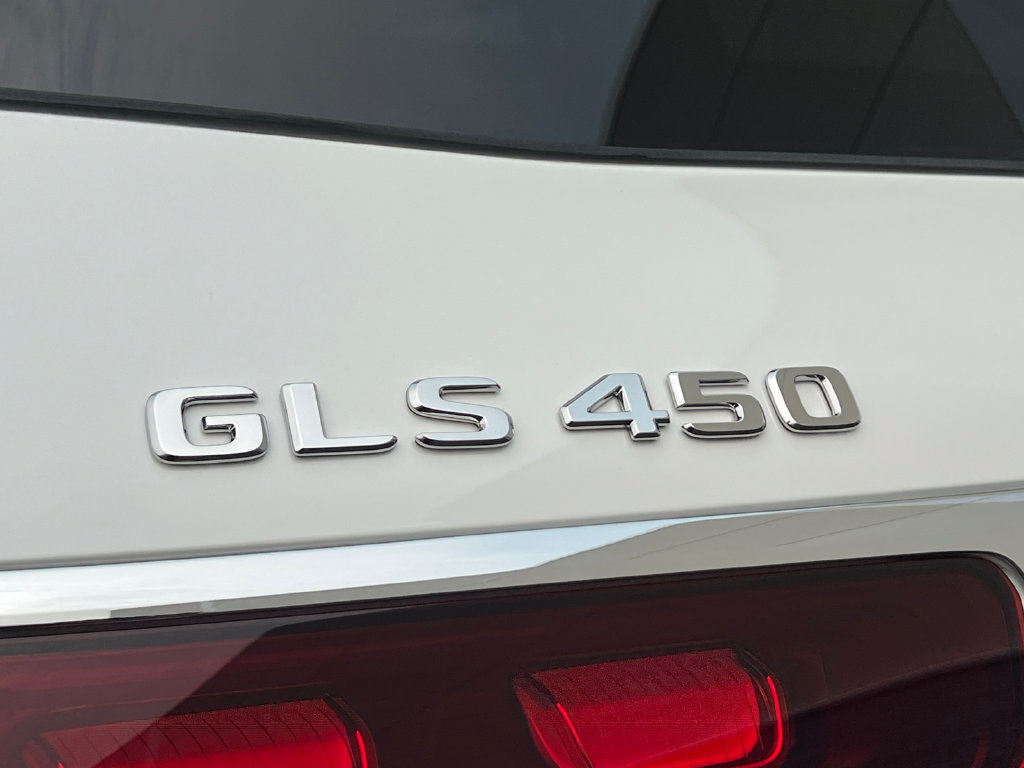 New 2026 Mercedes-Benz GLS 450 4MATIC image 32