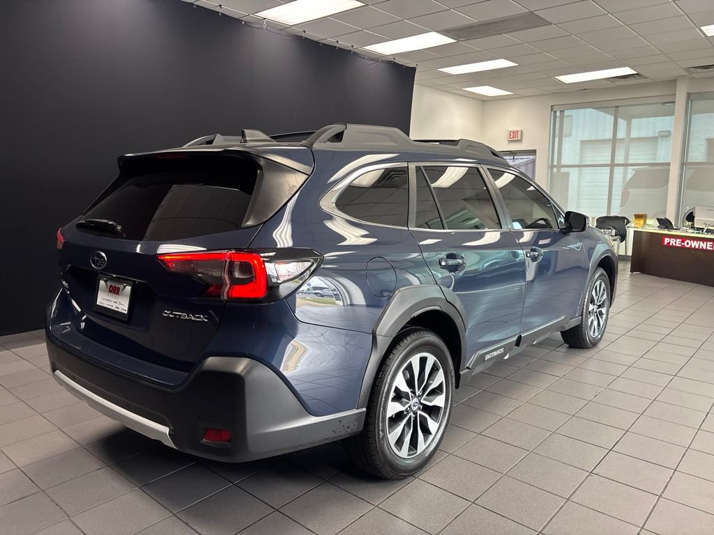 Used 2024 Subaru Outback Limited AWD/4WD image 3