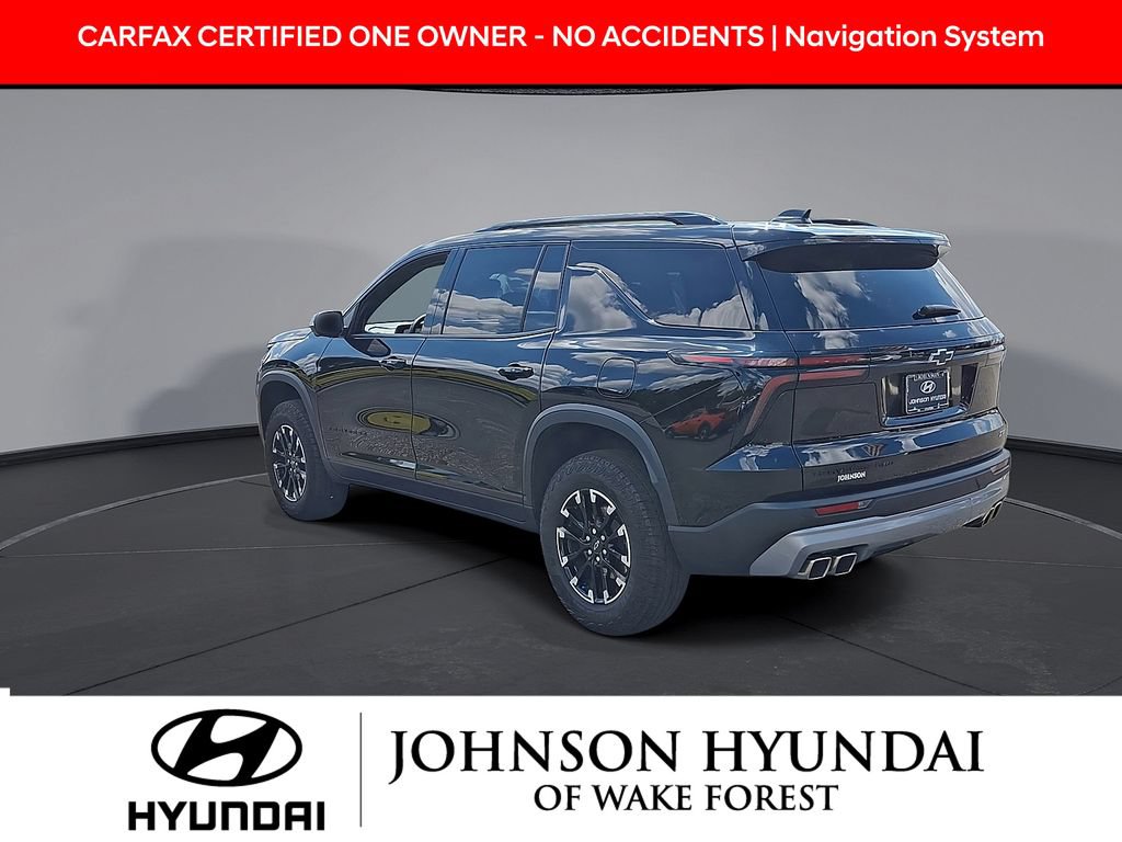 Used 2024 Chevrolet Traverse Z71 AWD/4WD image 2