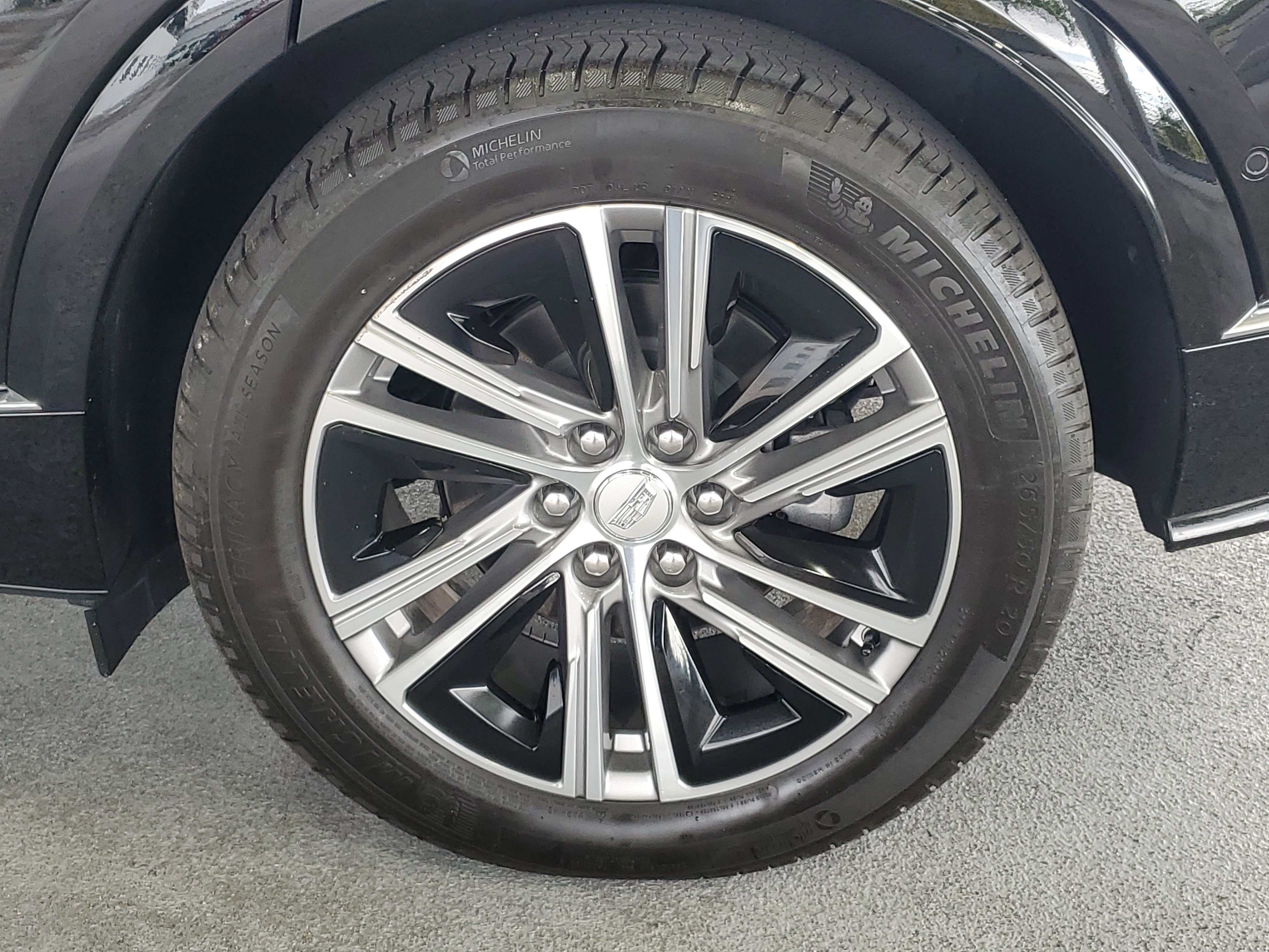 Used 2024 Cadillac Lyriq Luxury image 7