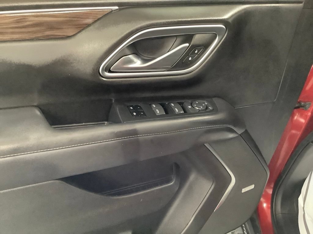 Used 2021 Chevrolet Suburban Z71 w/ Rear Media and Nav Package AWD/4WD image 12