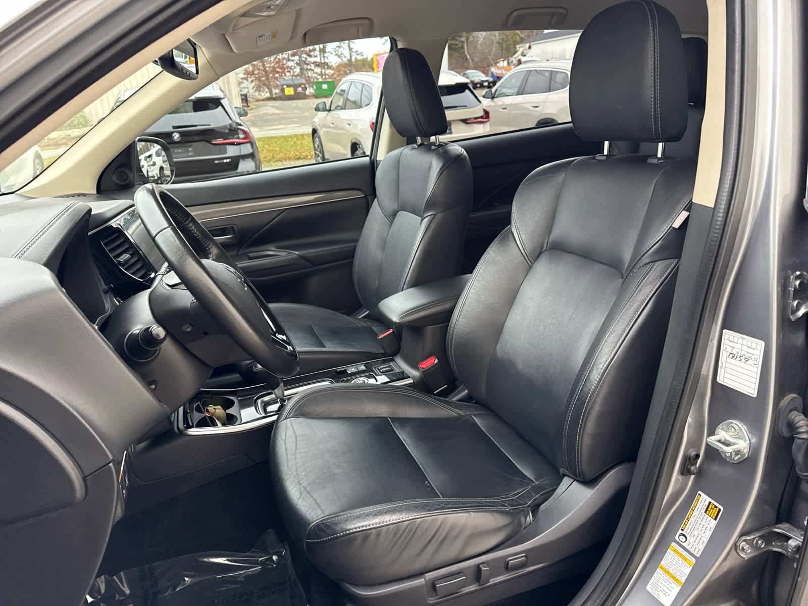 Used 2020 Mitsubishi Outlander SEL image 12