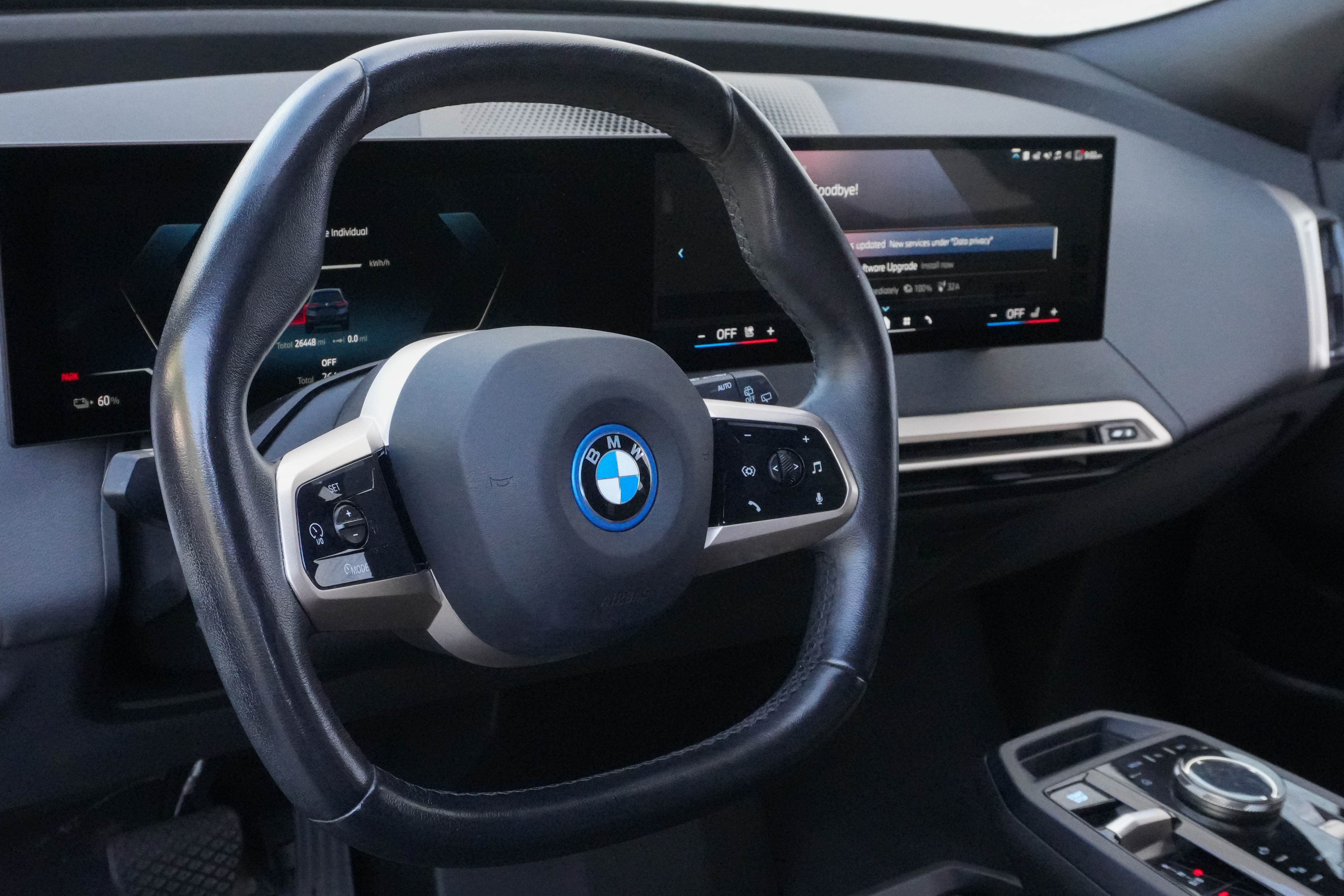Used 2024 BMW iX xDrive50 w/ Sport Package AWD/4WD image 10