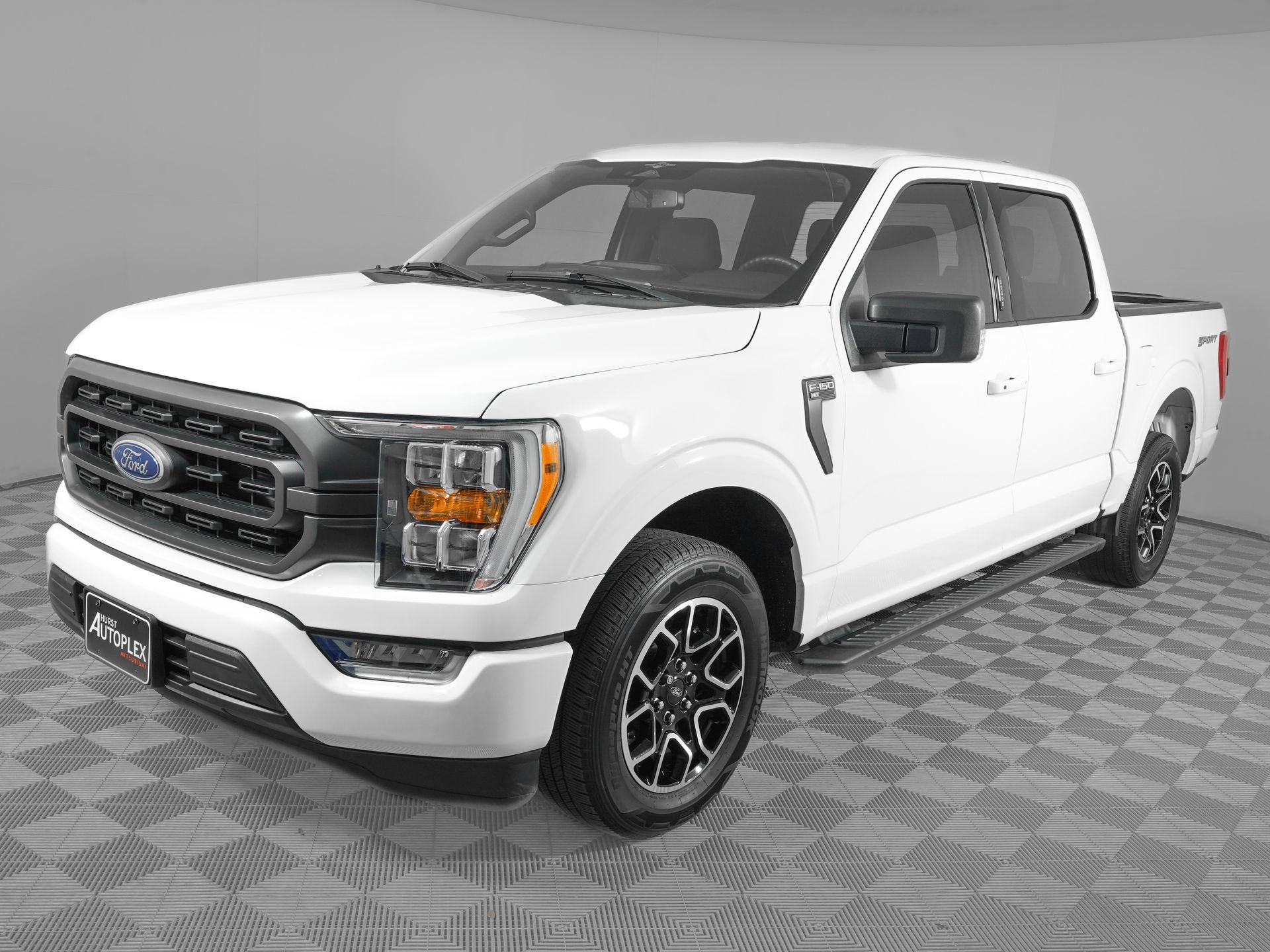 Used 2023 Ford F150 XLT w/ Equipment Group 302A High image 9