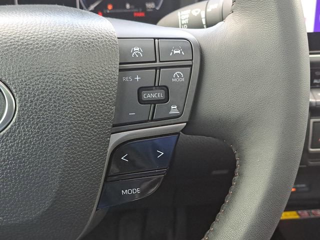 Used 2025 Toyota Camry XLE image 18