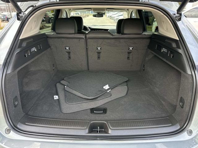 Used 2023 Buick Envision Preferred AWD/4WD image 9