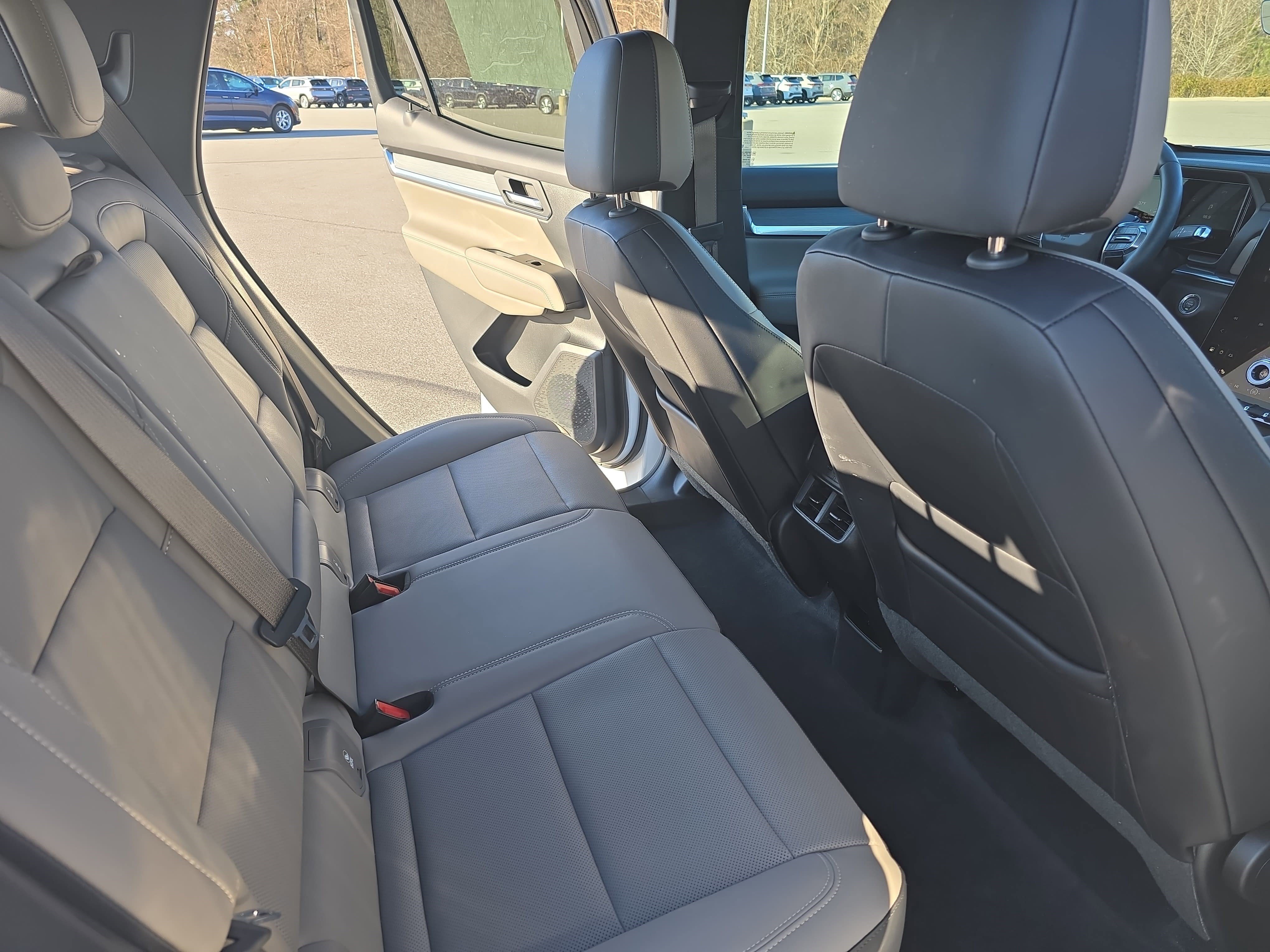 Used 2026 GMC Terrain Elevation w/ Elevation Premium Package image 11